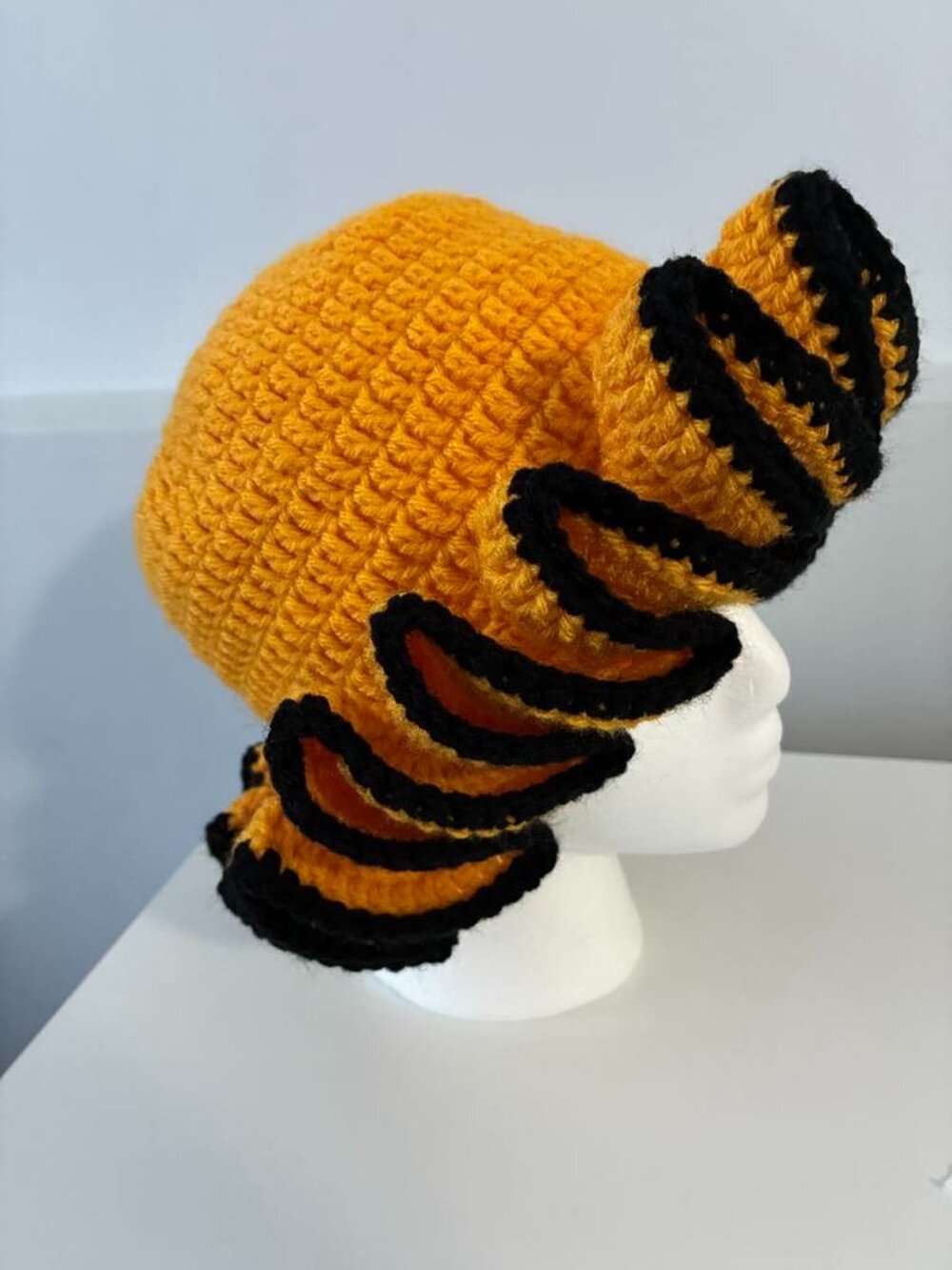 Ruffle hat